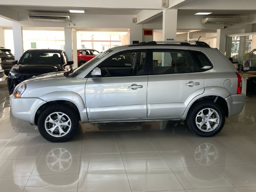 hyundai tucson 2.0 mpfi gls 16v 143cv 2wd flex 4p automatico 2015