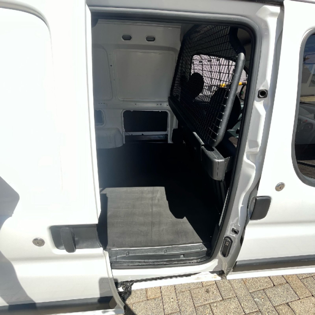 peugeot partner 1.6 furgao 800kg 16v flex 3p manual 2020