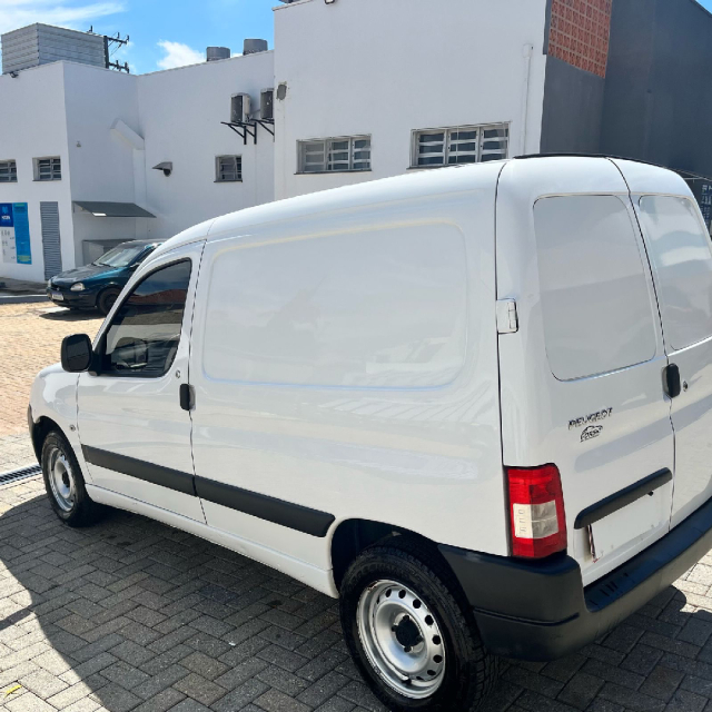 peugeot partner 1.6 furgao 800kg 16v flex 3p manual 2020