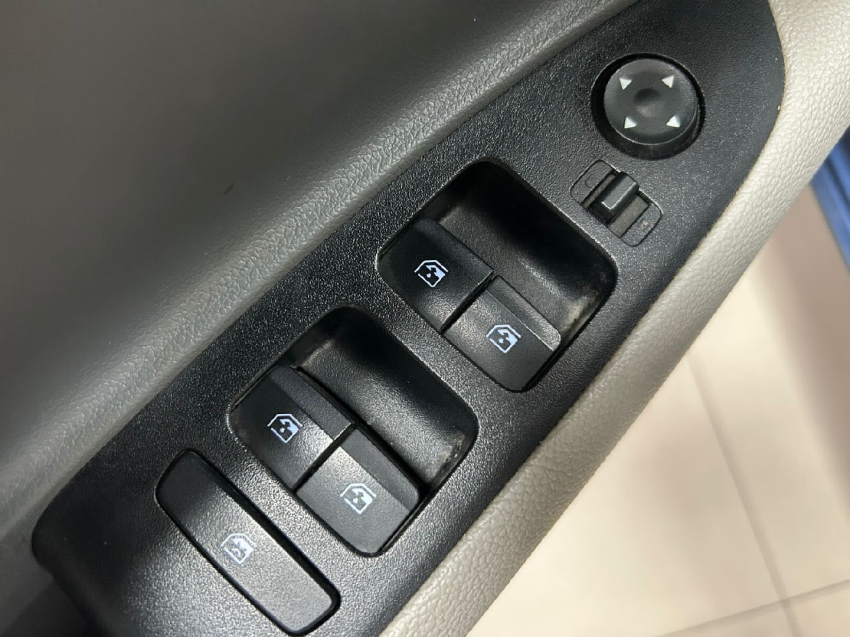 hyundai hb20s 1.0 12v flex limited manual 4p 2023