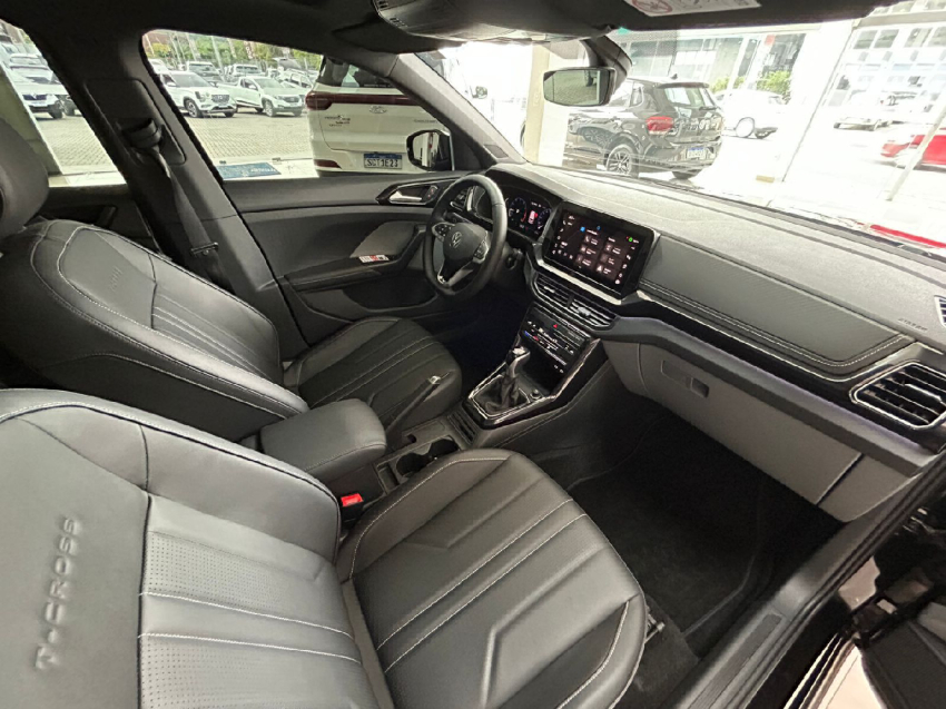 volkswagen t-cross 1.0 200 tsi total flex comfortline automatico 4p 2025