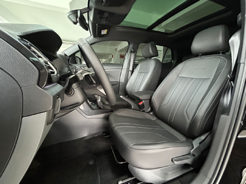volkswagen t-cross 1.0 200 tsi total flex comfortline automatico 4p 2025