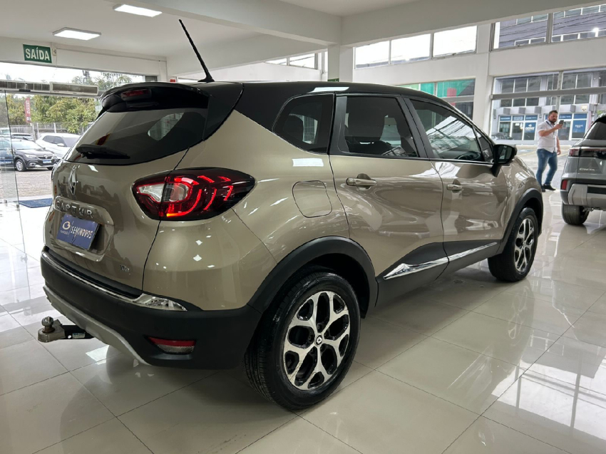 renault captur 1.3 tce flex intense x-tronic 4p automatico 2022