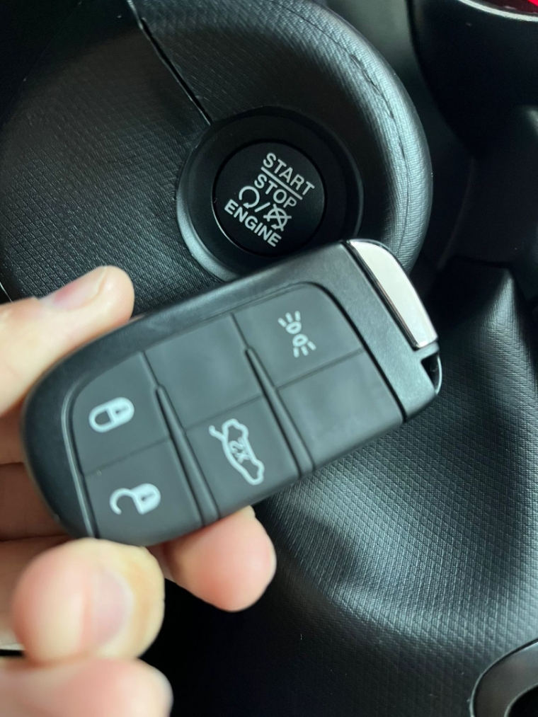 fiat argo 1.3 firefly flex trekking cvt 4p automatico 2026