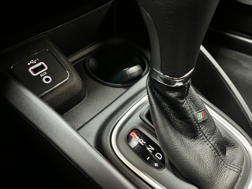 fiat argo 1.3 firefly flex trekking cvt 4p automatico 2026
