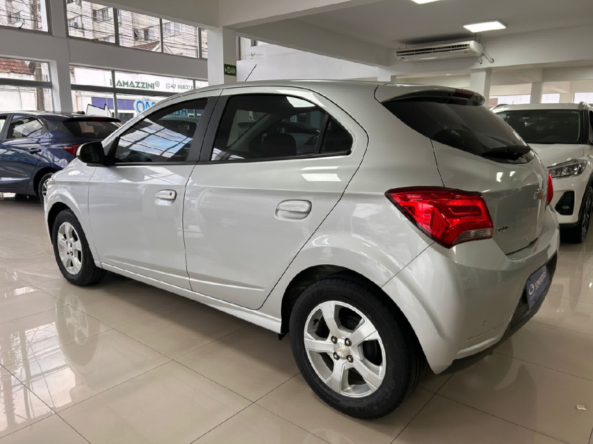 chevrolet onix 1.0 mpfi lt 8v flex 4p manual 2019