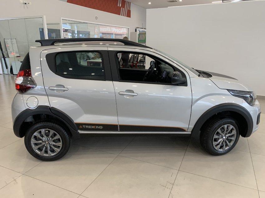 fiat mobi 1.0 evo flex trekking manual 4p 2024