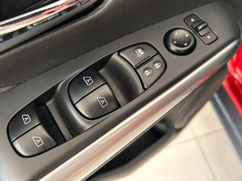nissan kicks 1.6 16v flexstart advance xtronic flex 4p automatico 2024