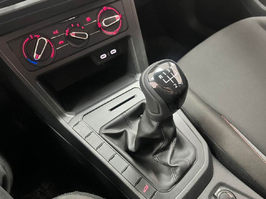 volkswagen polo 1.0 mpi track manual flex 4p 2025