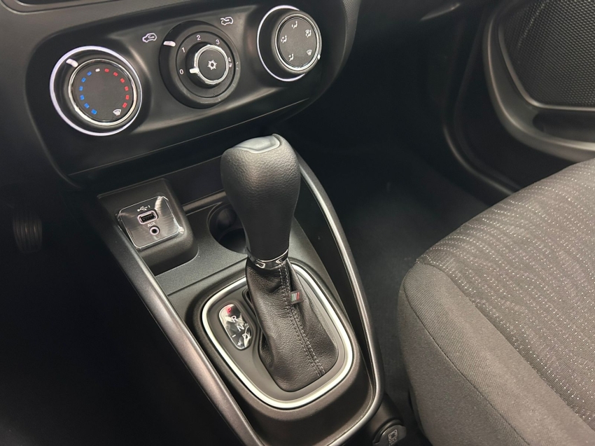 fiat cronos 1.3 firefly flex drive cvt 4p automatico 2025