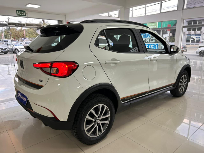 fiat argo 1.3 firefly flex trekking cvt 4p automatico 2026