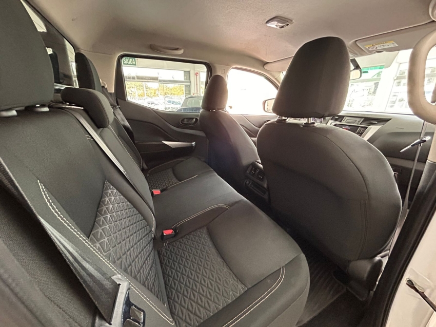 nissan frontier 2.3 16v turbo diesel attack cd 4x4 automatico 2.0 4p 2024