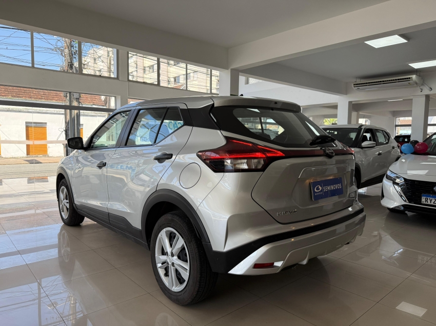 nissan kicks 1.6 16v flexstart active xtronic flex 4p automatico 2024