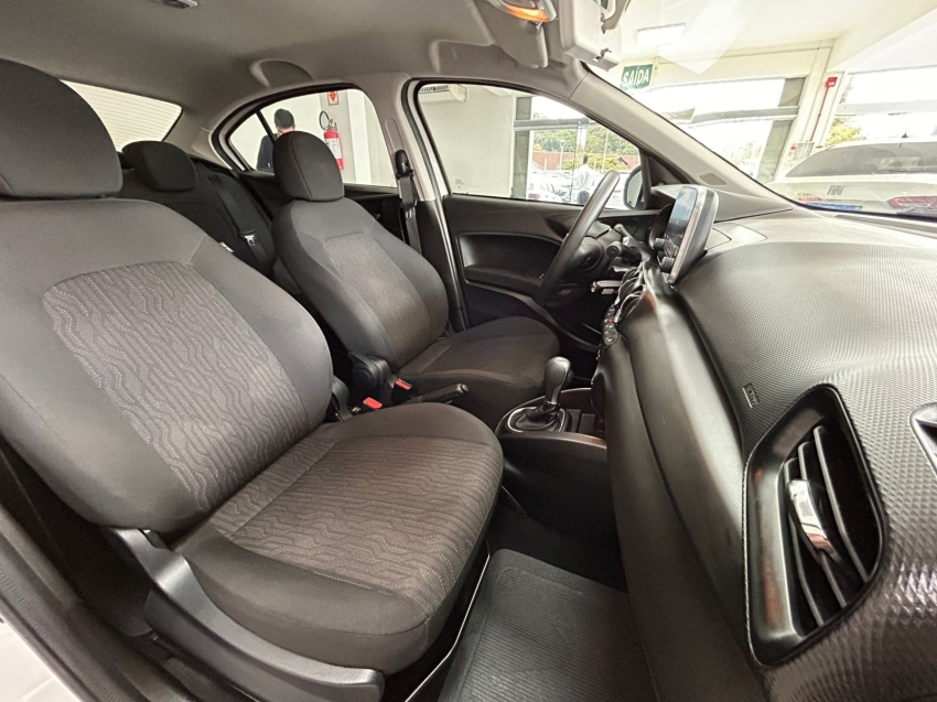 fiat cronos 1.3 flex drive s-design automatico 4p 2025