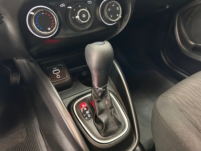 fiat cronos 1.3 flex drive s-design automatico 4p 2025