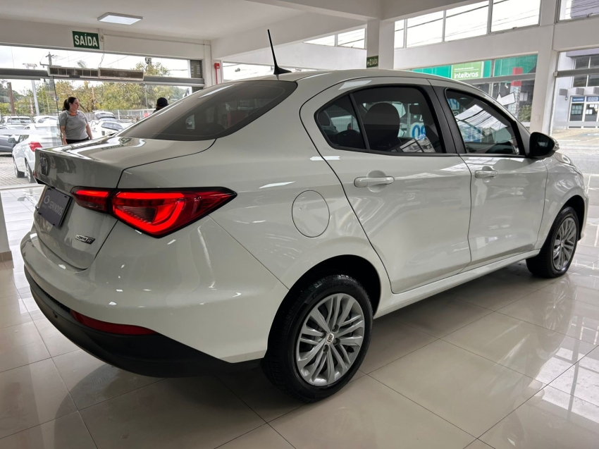 fiat cronos 1.3 flex drive s-design automatico 4p 2025