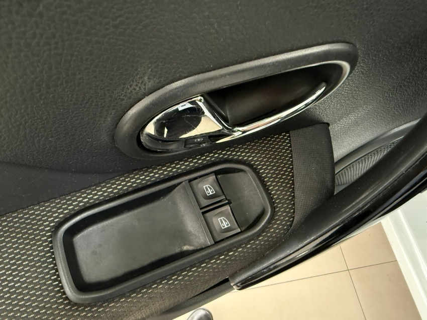 renault sandero 1.0 12v sce flex zen manual 4p 2020
