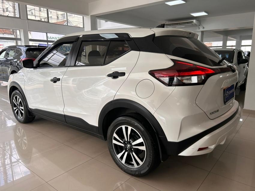 nissan kicks 1.6 16v flexstart active xtronic flex 4p automatico 2024