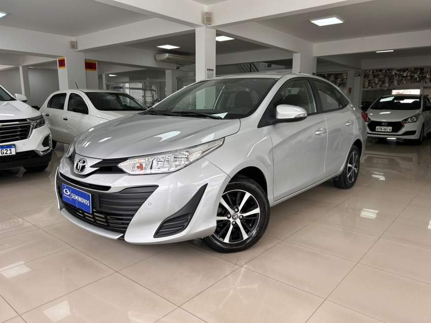 toyota yaris 1.5 16v flex sedan xl live multidrive 4p automatico 2021