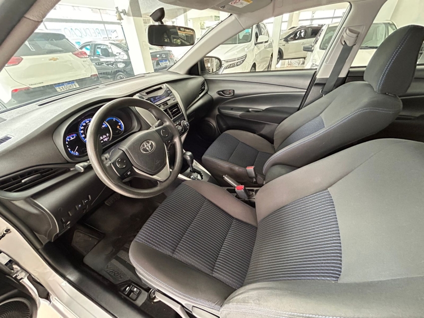 toyota yaris 1.5 16v flex sedan xl live multidrive 4p automatico 2021