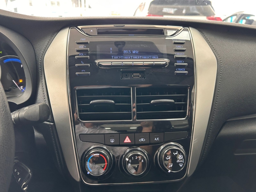 toyota yaris 1.5 16v flex sedan xl live multidrive 4p automatico 2021