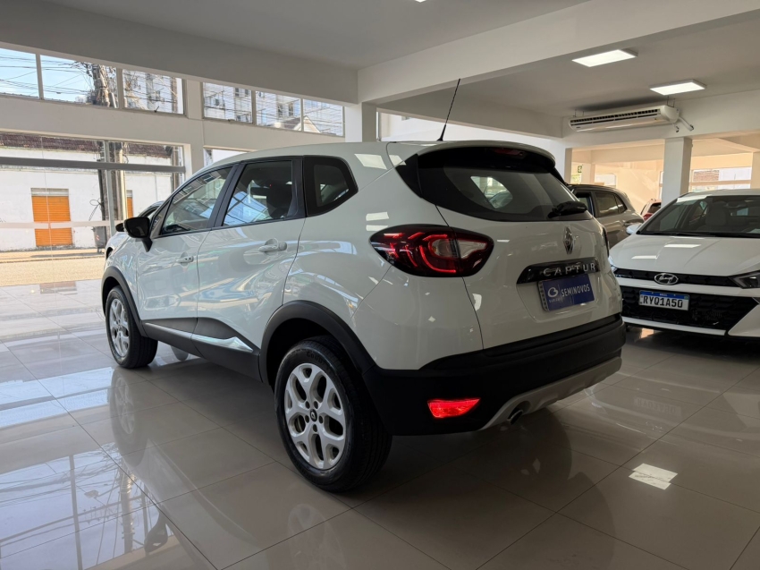 renault captur 1.6 16v sce flex zen manual 4p 20196