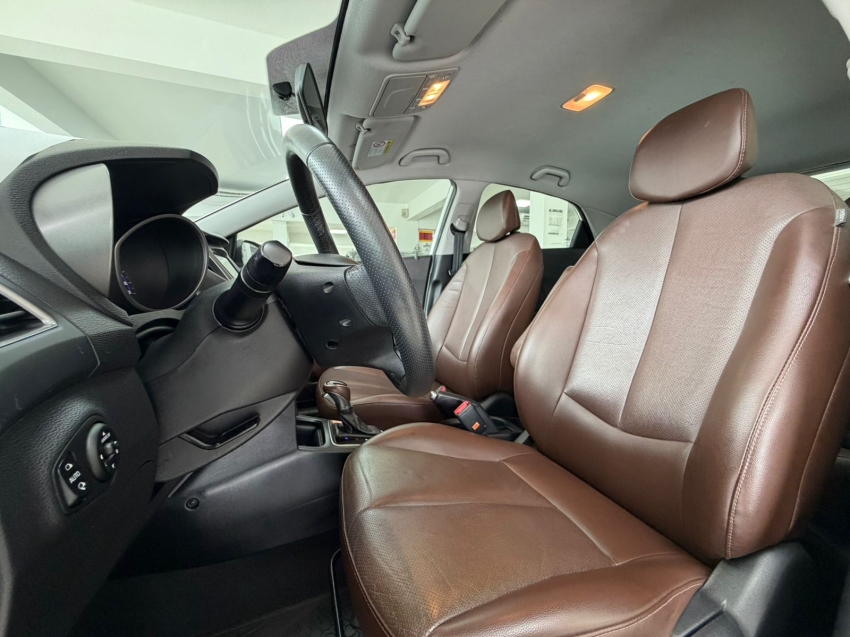 hyundai hb20x 1.6 16v premium flex 4p automatico 201714