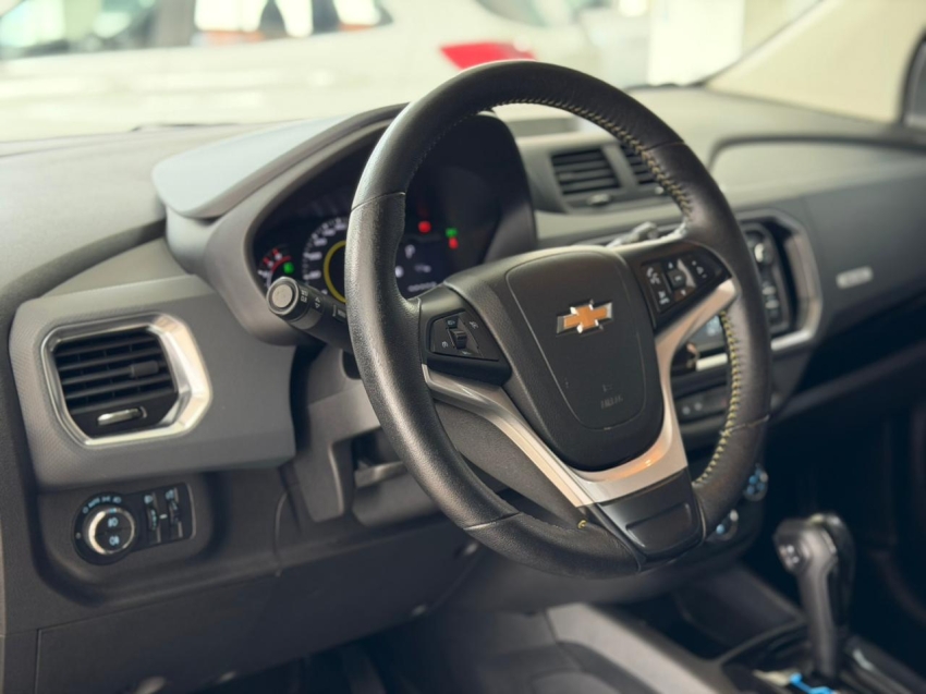 chevrolet spin 1.8 activ 8v flex 4p automatico 202017