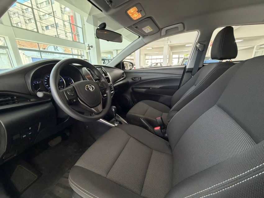 toyota yaris 1.5 16v flex sedan xl multidrive 4p automatico 202514