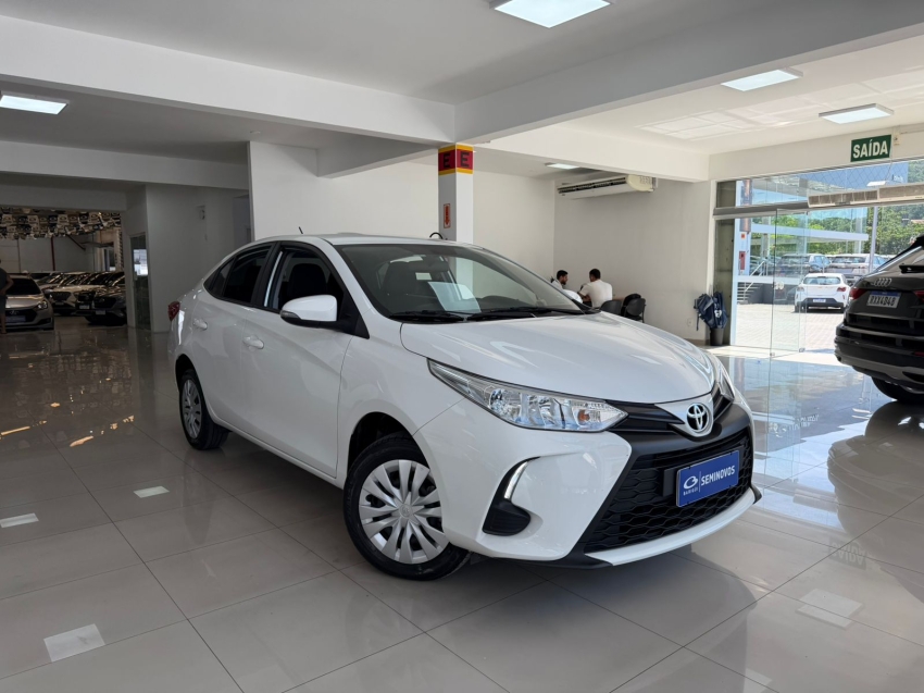 toyota yaris 1.5 16v flex sedan xl multidrive 4p automatico 2025