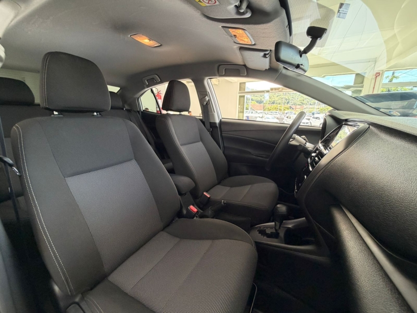 toyota yaris 1.5 16v flex sedan xl multidrive 4p automatico 202511