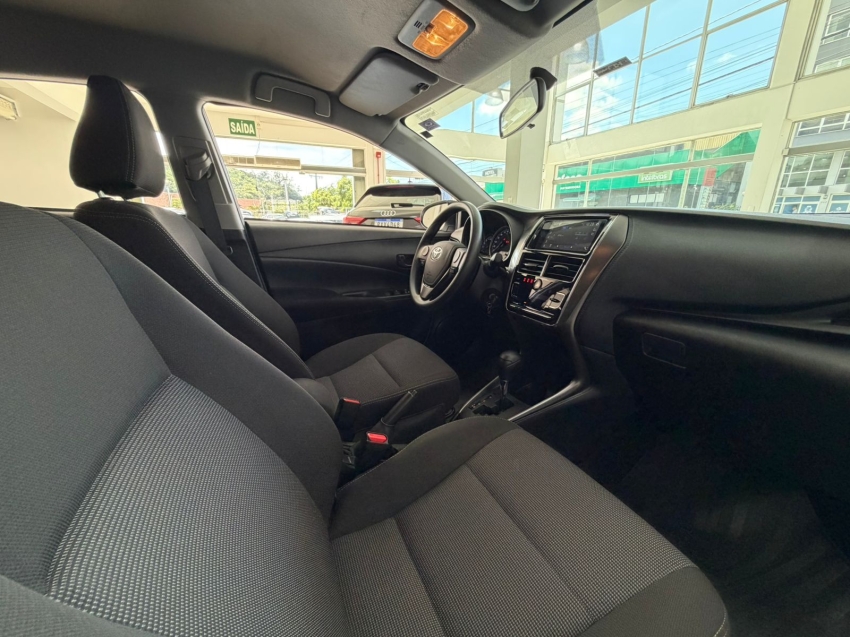 toyota yaris 1.5 16v flex sedan xl multidrive 4p automatico 202512