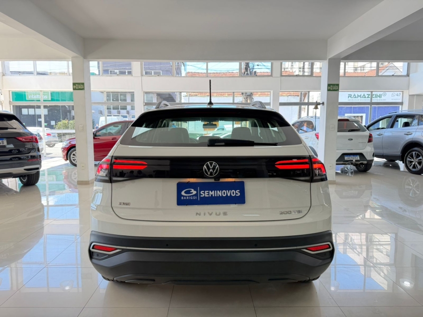 volkswagen nivus 1.0 200 tsi total flex comfortline automatico 4p 20245