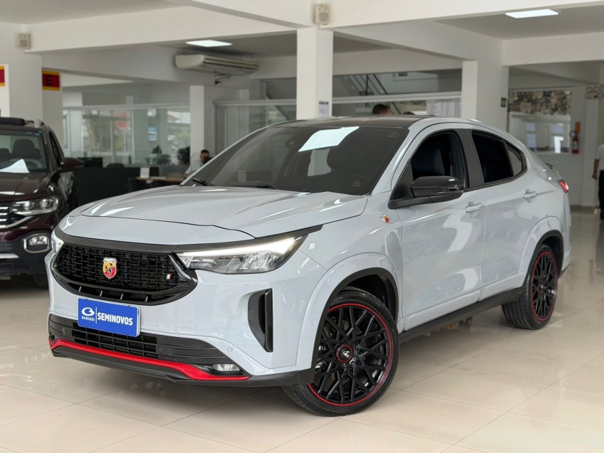 fiat fastback 1.3 turbo 270 flex abarth at6 4p automatico 20251