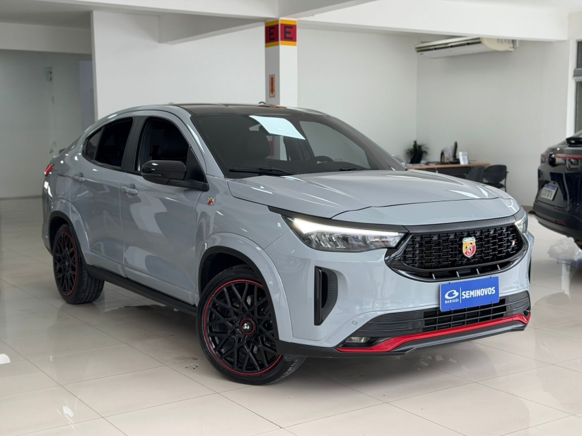 fiat fastback 1.3 turbo 270 flex abarth at6 4p automatico 2025