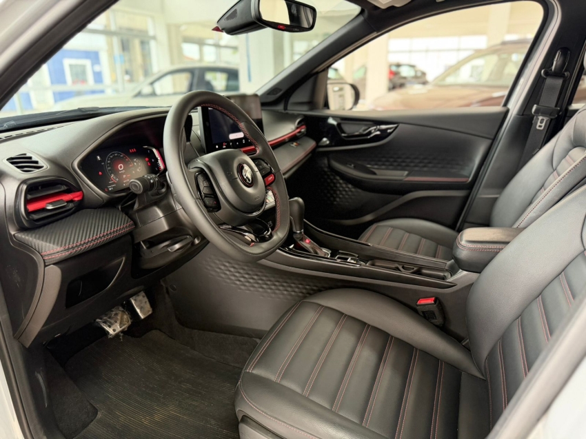 fiat fastback 1.3 turbo 270 flex abarth at6 4p automatico 202513