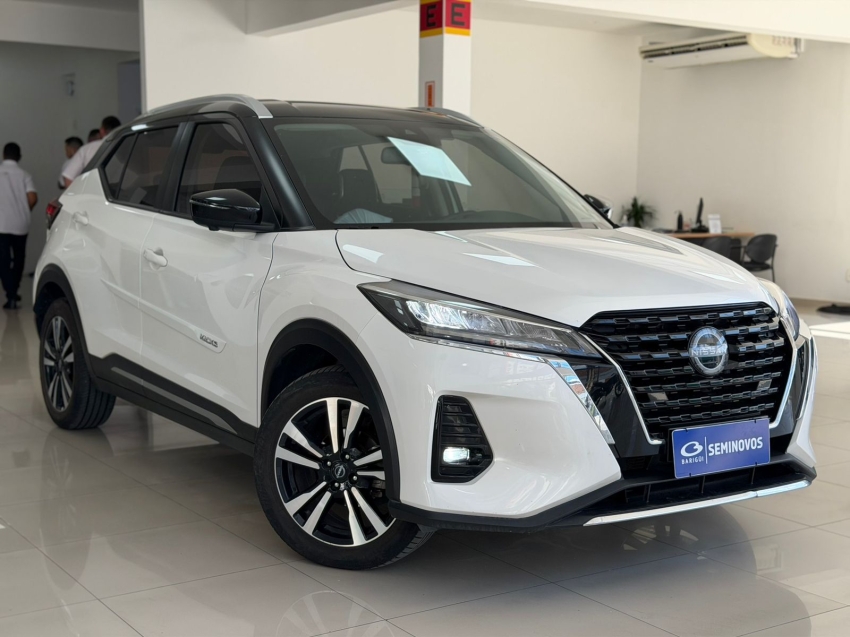 nissan kicks 1.6 16v flexstart exclusive xtronic flex 4p automatico 2024