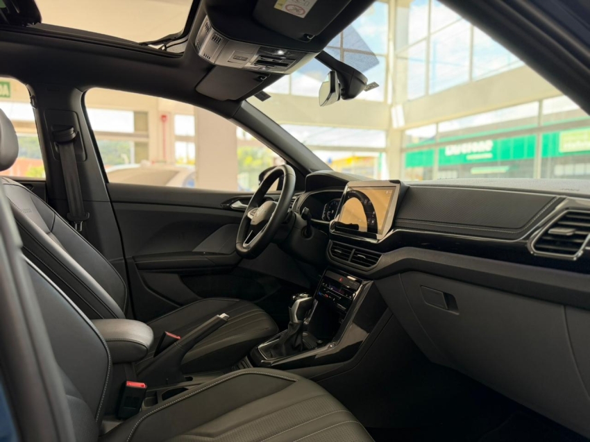 volkswagen t-cross 1.0 200 tsi total flex comfortline automatico 4p 202511