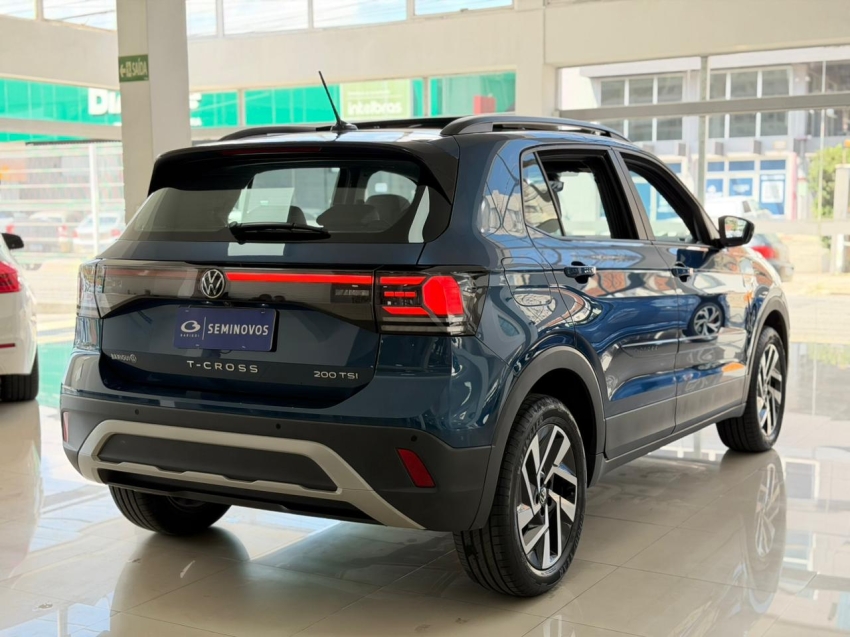 volkswagen t-cross 1.0 200 tsi total flex comfortline automatico 4p 20254