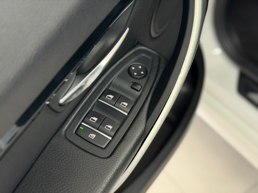 bmw 320i 2.0 sport 16v turbo active flex 4p automatico 201614