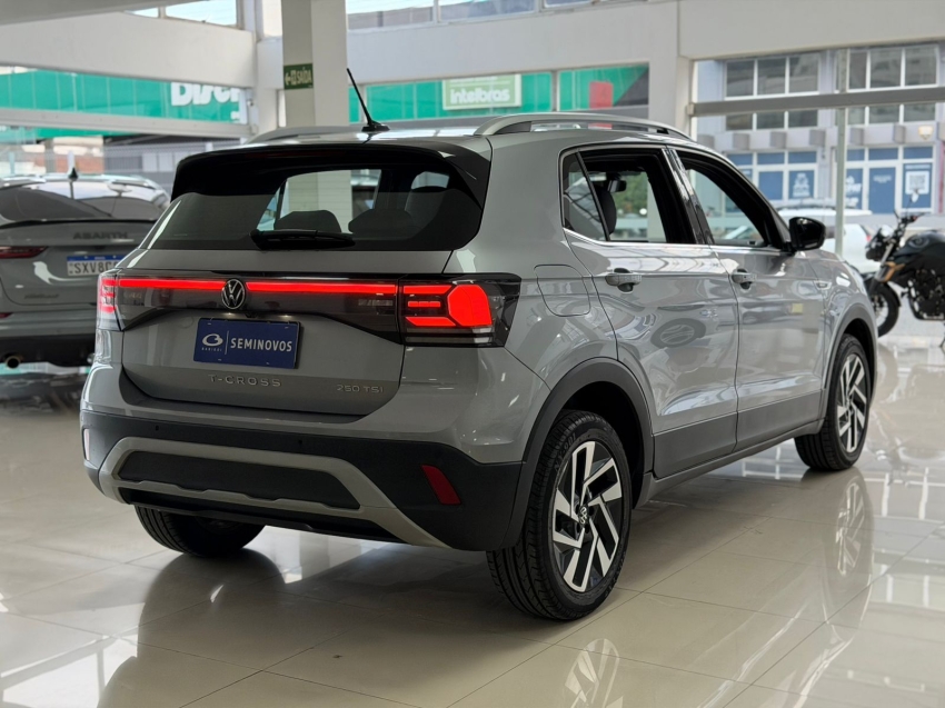 volkswagen t-cross 1.4 250 tsi total flex highline automatico 4p 20254