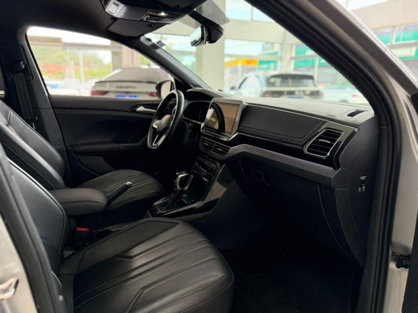 volkswagen t-cross 1.4 250 tsi total flex highline automatico 4p 202510