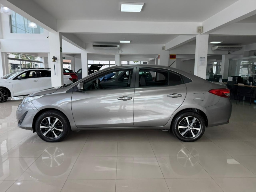 toyota yaris 1.5 16v flex sedan xls multidrive 4p automatico 20203