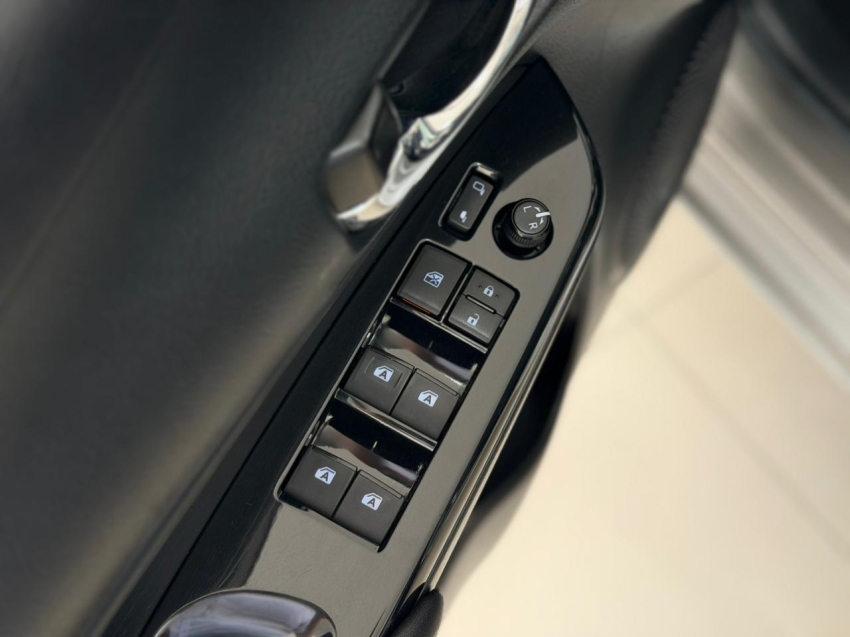 toyota yaris 1.5 16v flex sedan xls multidrive 4p automatico 202018