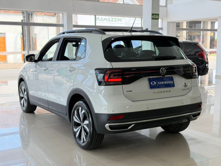 volkswagen t-cross 1.0 200 tsi total flex comfortline automatico 4p 20236