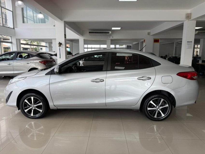 toyota yaris 1.5 16v flex sedan xs connect multidrive 4p automatico 20203