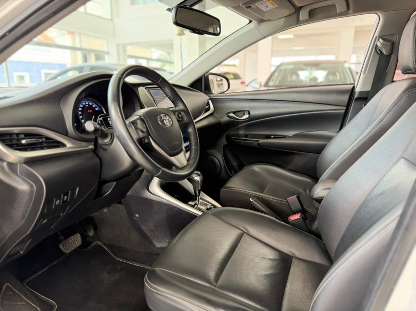 toyota yaris 1.5 16v flex sedan xs connect multidrive 4p automatico 202012