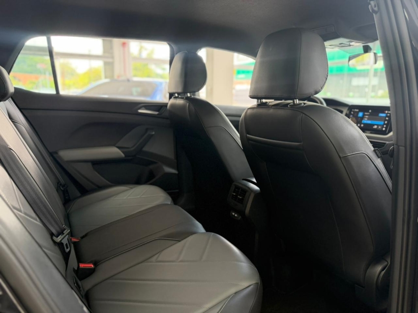 volkswagen t-cross 1.0 200 tsi total flex comfortline automatico 4p 202511