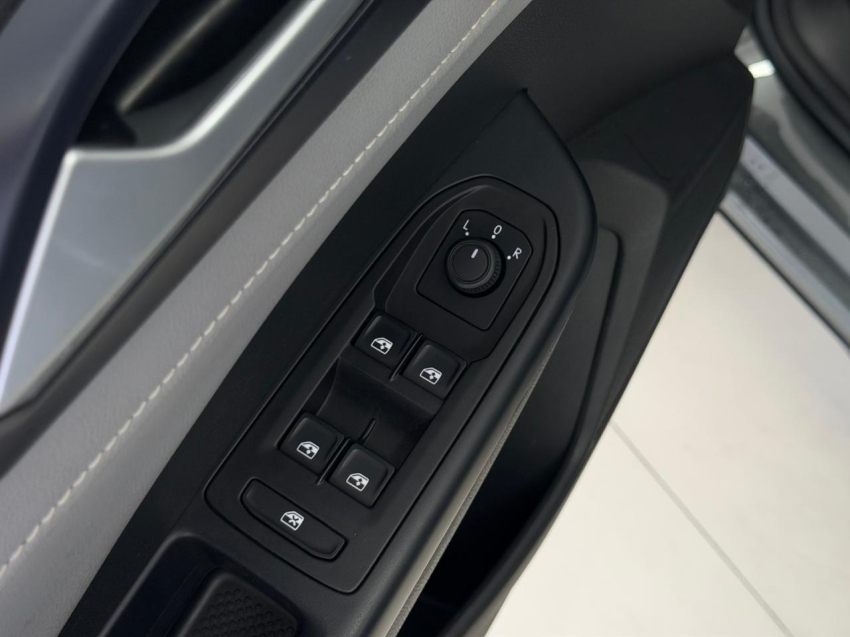 volkswagen taos 1.4 250 tsi total flex comfortline automatico 4p 202316