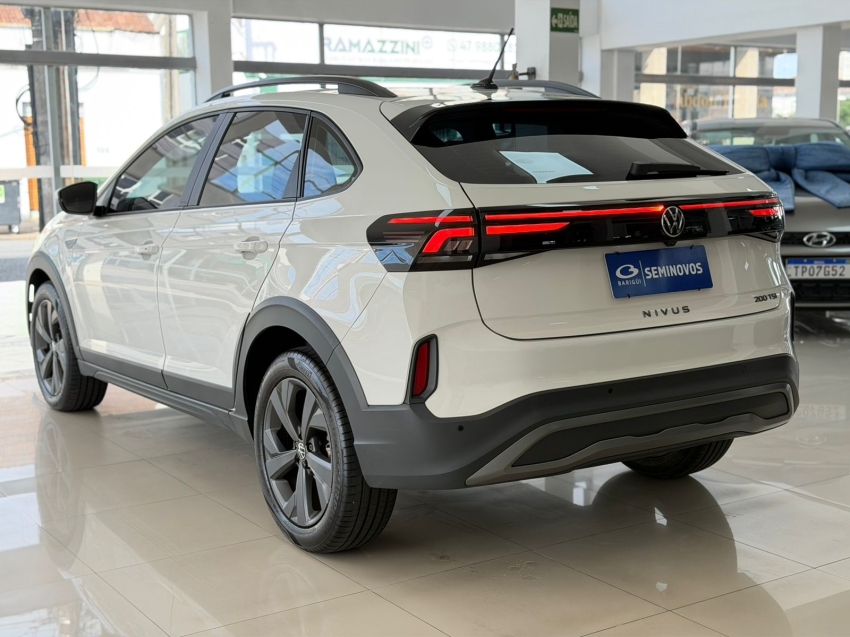 volkswagen nivus 1.0 200 tsi total flex comfortline automatico 4p 20264